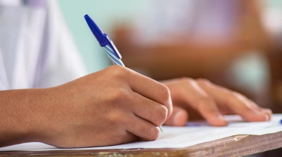 تحميل كتب الصف الثاني الثانوي بالبكالوريا المصرية تحميل كتب الصف الثاني الثانوي بالبكالوريا المصرية